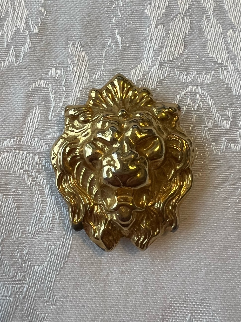 Vintage 80s Gold Lion Head Brooch